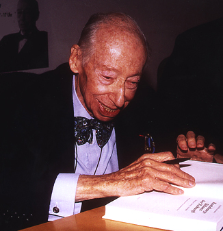 Photo: André Kostolany, Börsenguru, Bonvivant, Kolumnist und Ritter der Französischen Ehrenlegion.